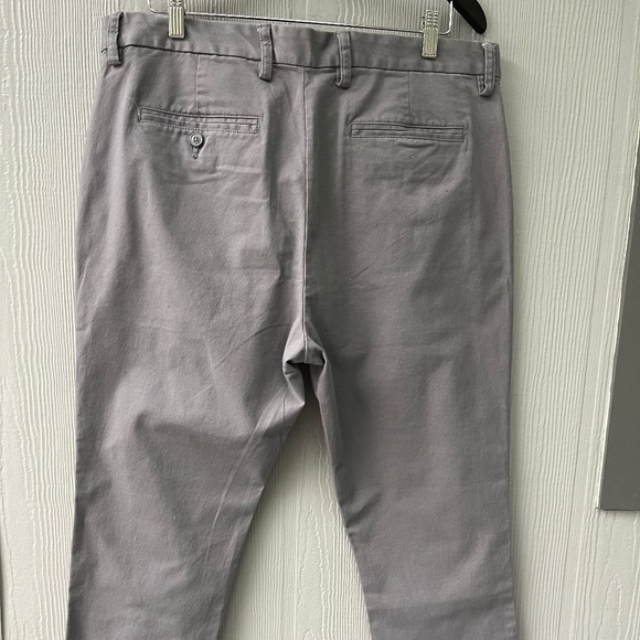 Old Navy Men's Ultimate Slim Dress Pants Size 36x30 Gray - Picture 4 of 7